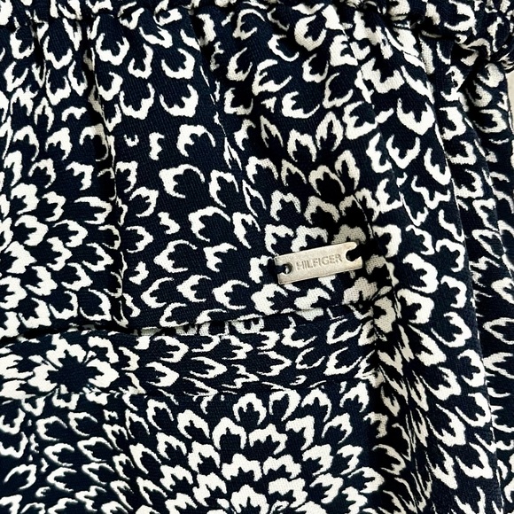 Tommy Hilfiger - Dark Blue Floral Sleeveless Jumpsuit - Picture 4 of 6